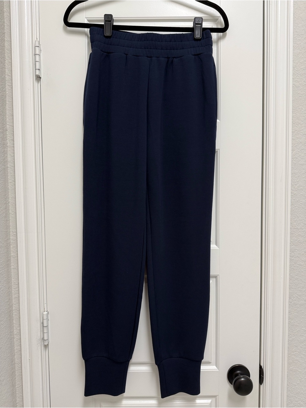 NWT Varley “The Slim Cuff Pant in 27.5” in Navy